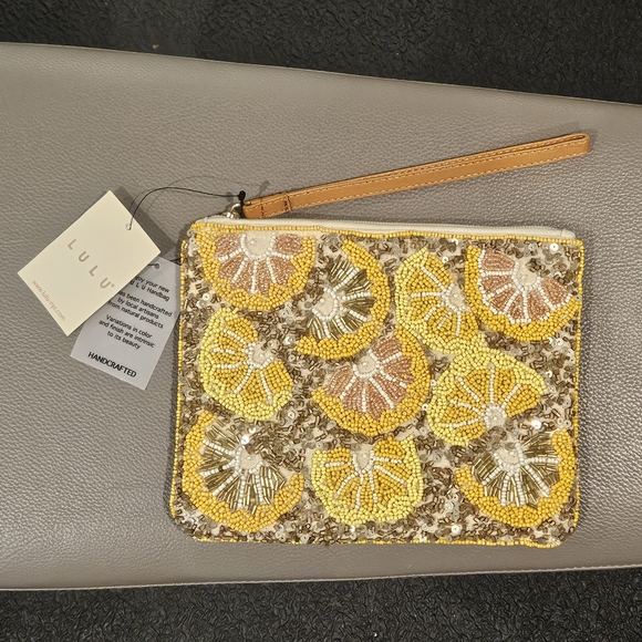 LULU NWT Handcrafted Beaded Clutch Bag Wristlet Lemons & Grapefruits - Picture 1 of 9